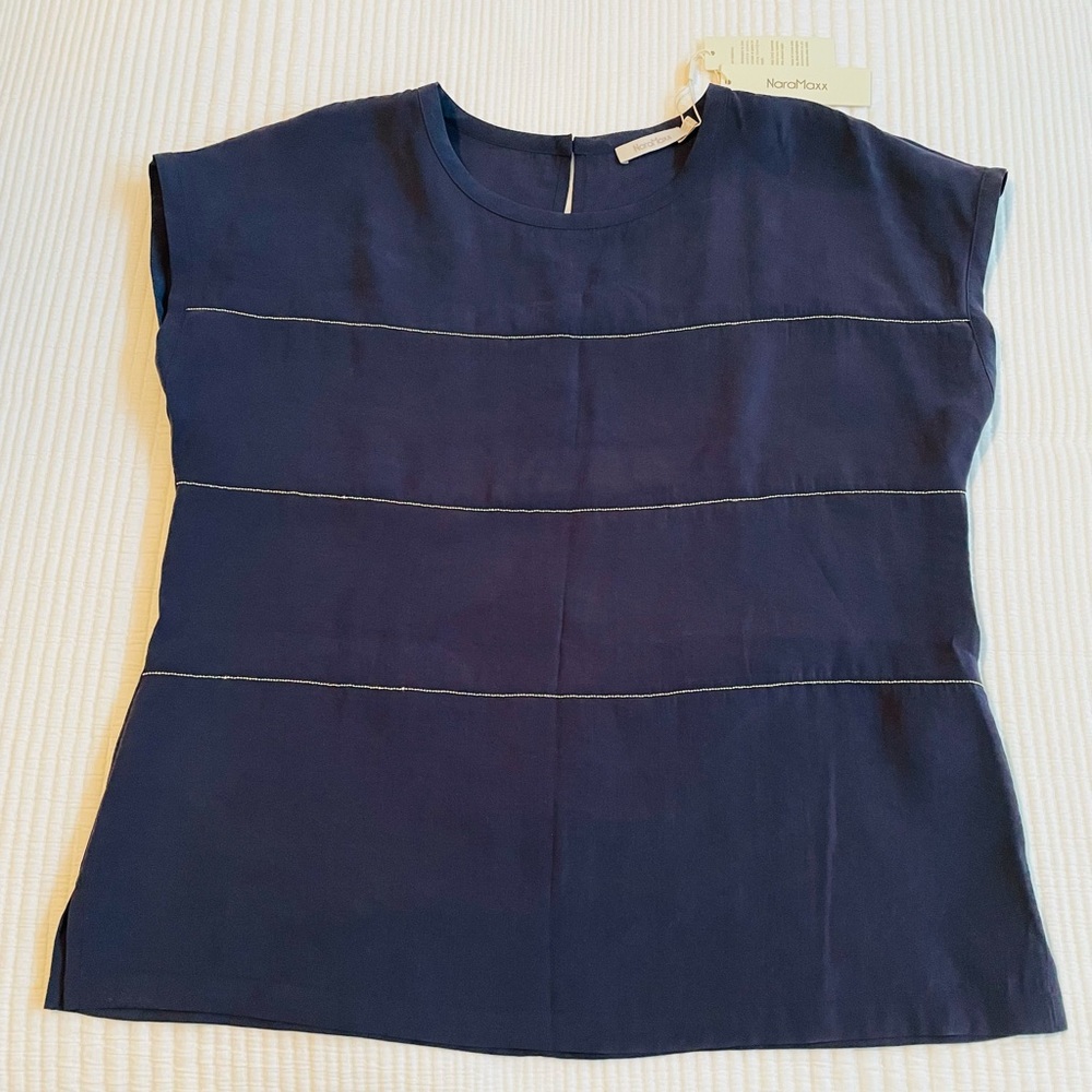 NaraMaxx Navy Blouse with silver lines size US12 NWT